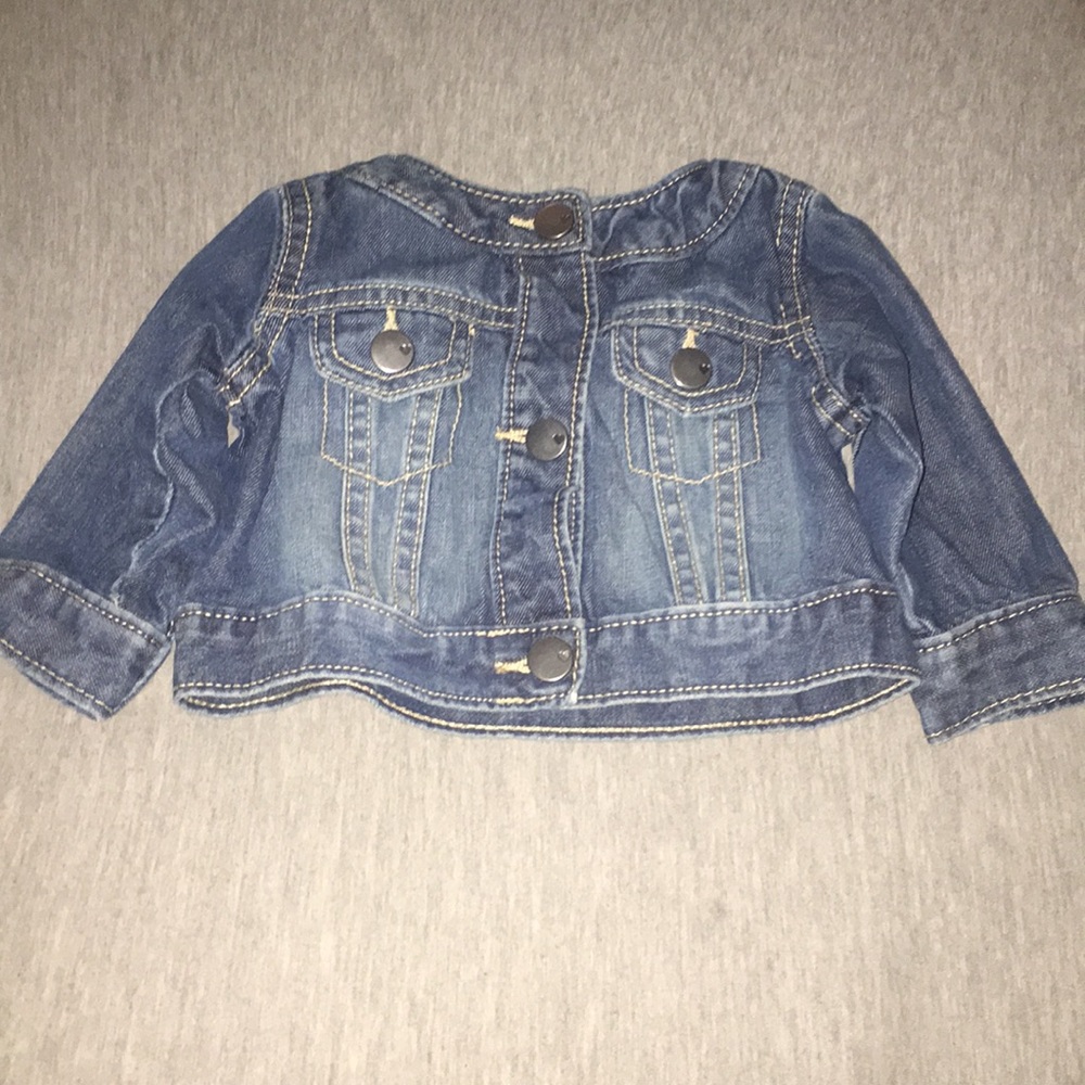 3/$25 ⭐️ 👶🏽 baby jeans jacket